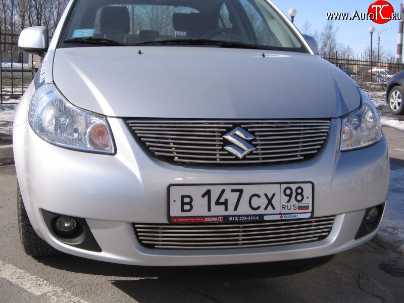 5 999 р. Декоративная вставка решетки радиатора (седан) Berkut Suzuki SX4 GYA,GYB  рестайлинг, хэтчбэк (2010-2016)  с доставкой в г. Санкт‑Петербург