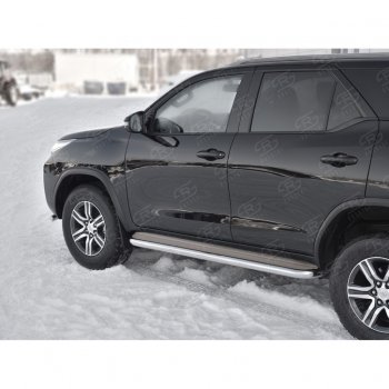 32 649 р. Порожки для ног (труба Ø63) Russtal Toyota Fortuner AN160 дорестайлинг (2015-2020) (лист - нержавейка, профиль - нержавейка)  с доставкой в г. Санкт‑Петербург. Увеличить фотографию 3