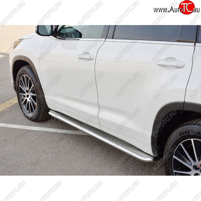 42 899 р. Широкая защита порогов с трубой диаметром 42 мм SLITKOFF v3 Toyota Highlander XU50 дорестайлинг (2013-2017)  с доставкой в г. Санкт‑Петербург