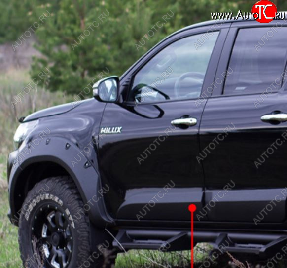 3 179 р. Молдинг двери RA (передний левый)  Toyota Hilux  AN120 (2016-2020) дорестайлинг (Поверхность шагрень)  с доставкой в г. Санкт‑Петербург