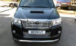 5 599 р. Декоративная вставка решетки радиатора Berkut Toyota Hilux AN20,AN30  2-ой рестайлинг (2011-2016)  с доставкой в г. Санкт‑Петербург. Увеличить фотографию 1