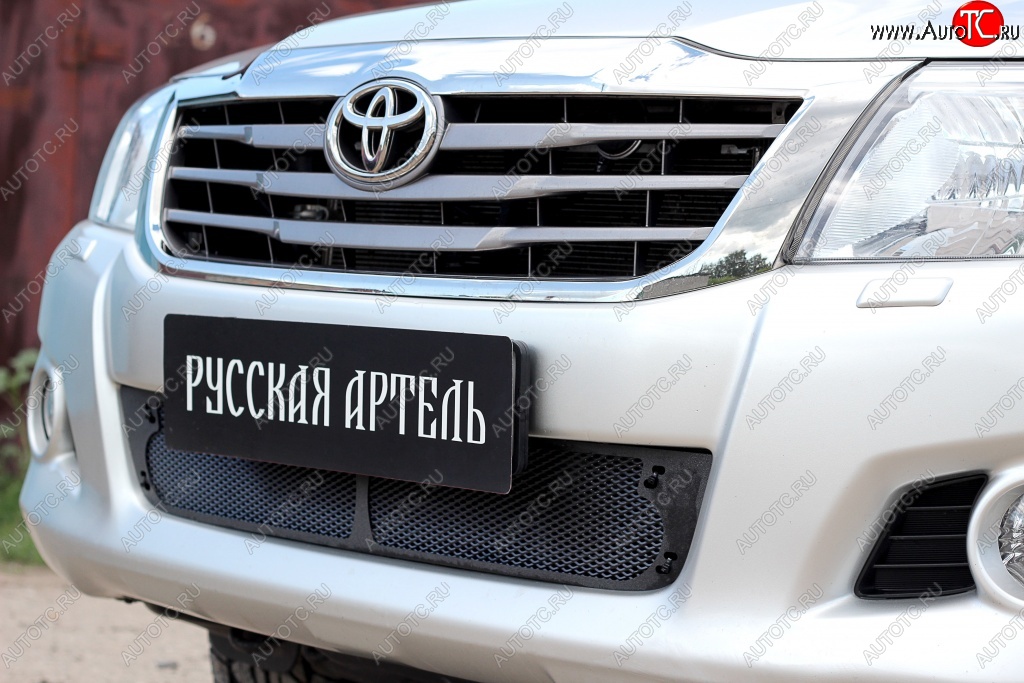 1 749 р. Защитная сетка решетки переднего бампера (рестайлинг) РА  Toyota Hilux  AN20,AN30 (2011-2016)  с доставкой в г. Санкт‑Петербург