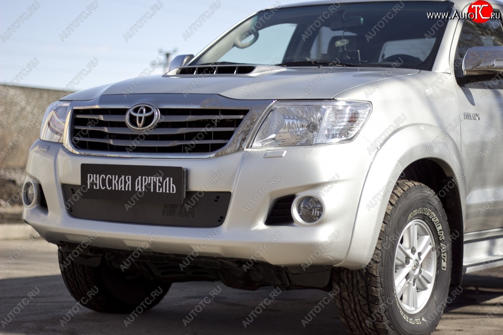 999 р. Зимняя заглушка решетки переднего бампера РА Toyota Hilux AN20,AN30  2-ой рестайлинг (2011-2016)  с доставкой в г. Санкт‑Петербург