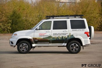 20 699 р. Порожки для ног из трубы Ø51 с алюминиевой площадкой Petroil Tuning Уаз Патриот 3163 5-дв. 1-ый рестайлинг (2014-2016) (Нержавеющая полированная сталь)  с доставкой в г. Санкт‑Петербург. Увеличить фотографию 7