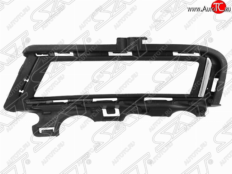 239 р. Левая рамка противотуманной фары SAT (с хром полосой)  Volkswagen Golf  7 (2012-2017) дорестайлинг, хэтчбэк 5 дв.  с доставкой в г. Санкт‑Петербург