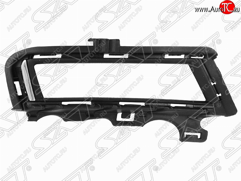 209 р. Правая рамка противотуманной фары SAT (с хром полосой)  Volkswagen Golf  7 (2012-2017) дорестайлинг, хэтчбэк 5 дв.  с доставкой в г. Санкт‑Петербург