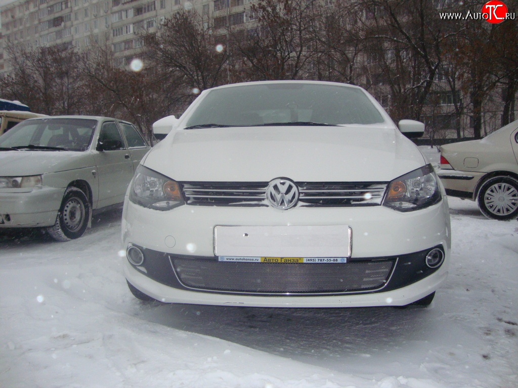 2 189 р. Сетка на бампер Russtal (хром) Volkswagen Polo 5 седан дорестайлинг (2009-2015)  с доставкой в г. Санкт‑Петербург