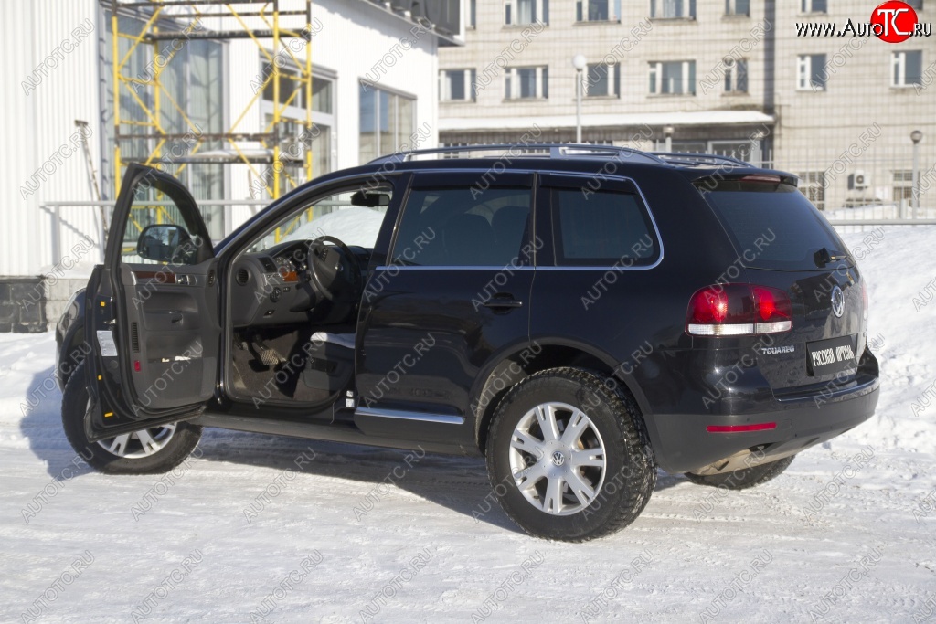 1 339 р. Накладки на внутренние пороги передних дверей RA  Volkswagen Touareg  GP (2006-2010) рестайлинг  с доставкой в г. Санкт‑Петербург